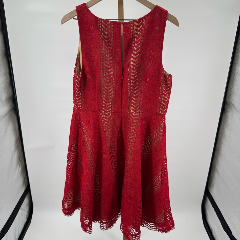 Anthropologie Georgia Vibrant Red‎ Crochet Lace Circle Dress Size 14 - Picture 9 of 10